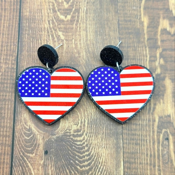 Patriotic Heart Dangle Earrings - Picture 4 of 4